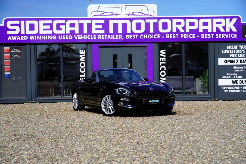 2017 Fiat 124 Spider 1.4 Multiair Lusso Plus Euro 6 2dr in Black — image 1