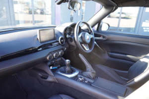 2017 Fiat 124 Spider 1.4 Multiair Lusso Plus Euro 6 2dr in Black — image 3