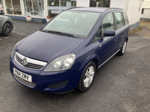 2014 Vauxhall Zafira 1.8 16v Exclusiv in Blue — image 5