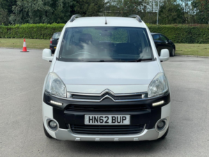 2012 Citroen Berlingo 1.6 E-Hdi Airdream Xtr Multispace MPV Egs6 Euro 5 (s/s) 5dr in White — image 2