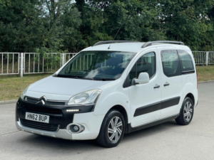 2012 Citroen Berlingo 1.6 E-Hdi Airdream Xtr Multispace MPV Egs6 Euro 5 (s/s) 5dr in White — image 3