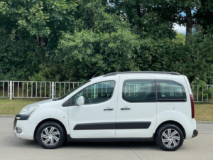 2012 Citroen Berlingo 1.6 E-Hdi Airdream Xtr Multispace MPV Egs6 Euro 5 (s/s) 5dr in White — image 4