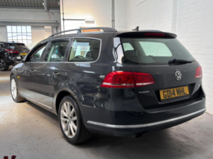 2014 Volkswagen Passat 1.6 Tdi Bluemotion Tech Executive Euro 5 (s/s) 5dr in Grey — image 4