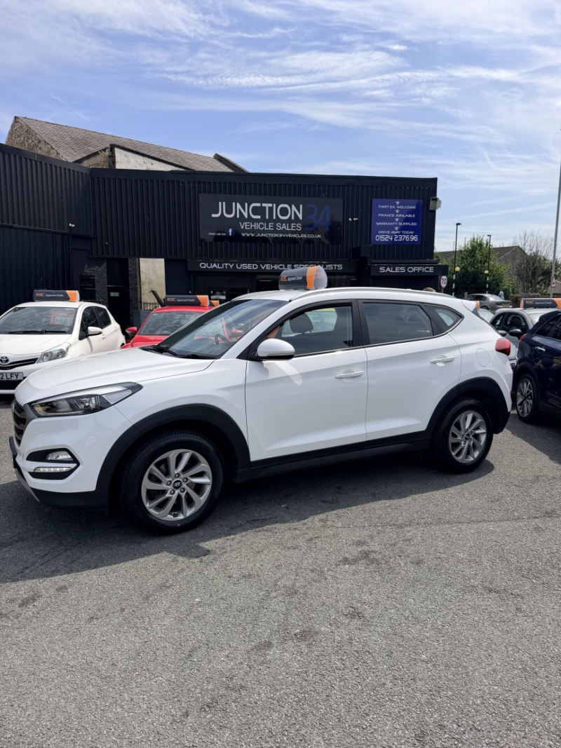 2017 Hyundai Tucson 1.7 Tucson Se Nav 1.7 D 116ps Bd +fss in White — image 1