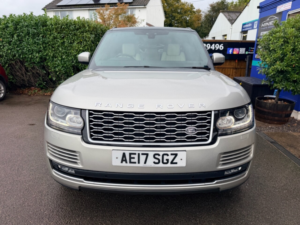 2017 Land Rover Range Rover 3.0 Td V6 Vogue SUV 5dr Diesel Auto 4WD Euro 6 (s/s) (258 Ps) in Gold — image 6