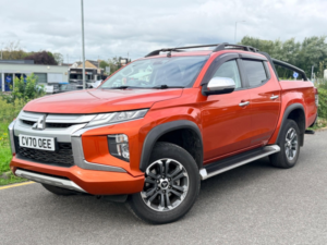 2020 Mitsubishi L200 2.2 Di-D Dc Barbarian 4WD Euro 6 (s/s) 4dr in Orange — image 3