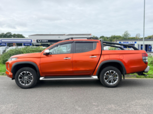 2020 Mitsubishi L200 2.2 Di-D Dc Barbarian 4WD Euro 6 (s/s) 4dr in Orange — image 4
