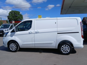 2022 Ford Transit Custom Custom 300 Limited L1 — image 4