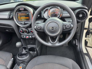 2020 MINI Convertible 1.5 Cooper Classic Convertible 2dr Petrol Manual Euro 6 (s/s) (136 Ps) in White — image 3