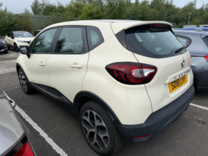 2018 Renault Captur 1.5 Dci Energy Dynamique Nav SUV 5dr Diesel Manual Euro 6 (s/s) (90 Ps) in White — image 4