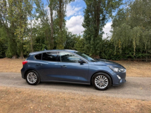 2019 Ford Focus 1.0 T Ecoboost Titanium in Blue — image 2