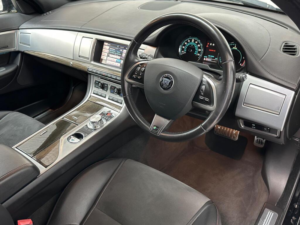 2015 Jaguar Xf 2.2d R-Sport Auto Euro 5 (s/s) 4dr in Black — image 4