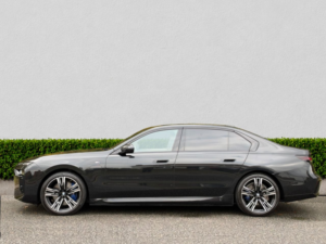 2025 BMW 7 Series 3.0 750e 22.1kwh M Sport Saloon 4dr Petrol Plug-In Hybrid Auto Xdrive Euro 6 (s/s) (489 Ps) in Black — image 6