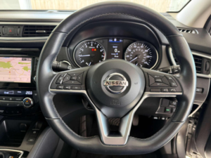 2021 Nissan Qashqai 1.3 Dig-T N-Connecta Dct Auto Euro 6 (s/s) 5dr in Grey — image 4
