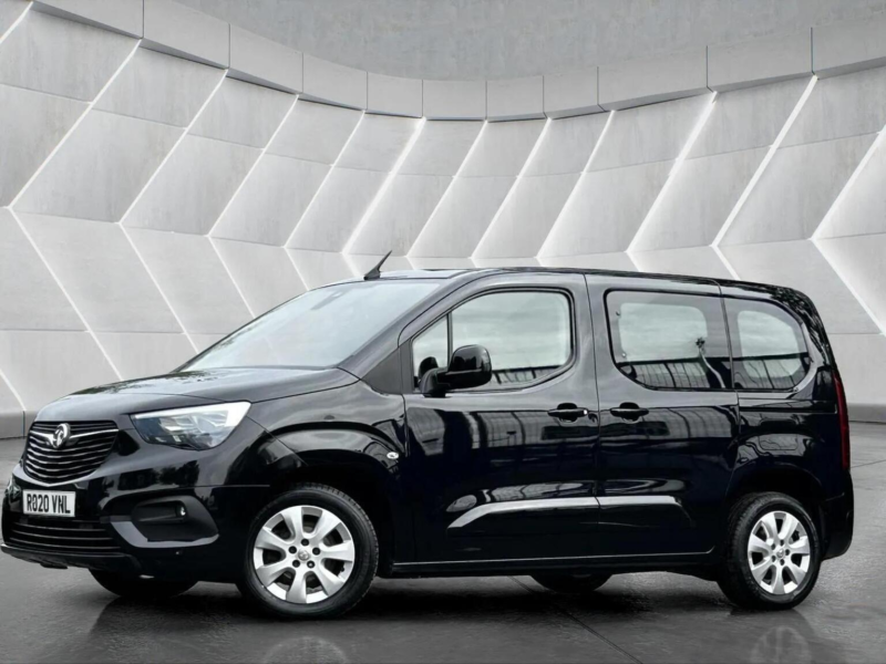 2020 Vauxhall Combo Life 1.5 Turbo D Blueinjection Energy Auto Euro 6 (s/s) 5dr in Black — image 1