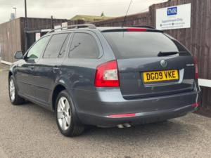 2009 Skoda Octavia 1.9 Tdi Elegance Euro 4 5dr in Grey — image 2