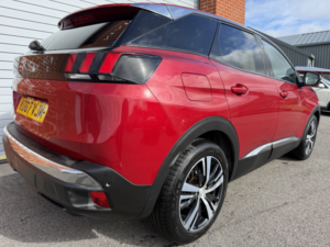 2018 Peugeot 3008 1.6 Bluehdi Allure in Red — image 3