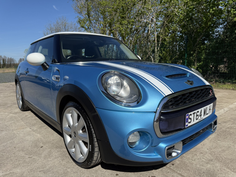 2015 MINI Hatch 2.0 Cooper S 3-Door Hatch in Blue — image 1