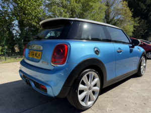 2015 MINI Hatch 2.0 Cooper S 3-Door Hatch in Blue — image 3