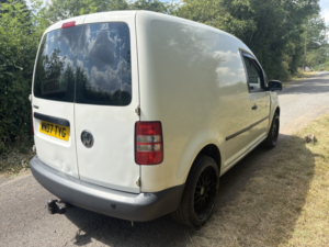 2007 Volkswagen Caddy 1.9 Tdi Pd C20 in White — image 3