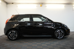 2018 MG Mg3 1.5 Vti-Tech 3style+ Hatchback 5dr Petrol Manual Euro 6 (s/s) (106 Ps) in Black — image 2