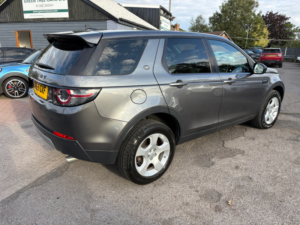 2016 Land Rover Discovery Sport 2.0 Td4 Hse SUV 5dr Diesel Manual 4WD Euro 6 (s/s) (5 Seat) (150 Ps) in Grey — image 3