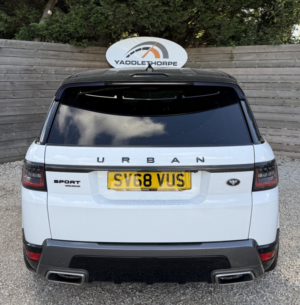 2018 Land Rover Range Rover Sport 3.0 Sd V6 Hse in White — image 4