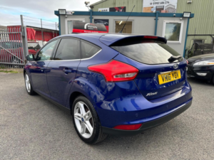 2016 Ford Focus 1.0t Ecoboost Titanium Euro 6 (s/s) 5dr in Blue — image 4