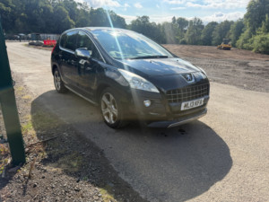 2013 Peugeot 3008 2.0 Hdi Allure SUV 5dr Diesel Auto Euro 5 (163 Ps) in Black — image 6