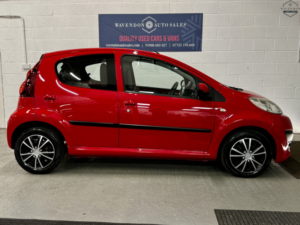 2014 Peugeot 107 1.0 12v Active in Red — image 5