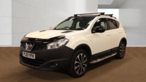 2013 Nissan Qashqai 1.6 Dci 360 2WD Euro 5 (s/s) 5dr in White — image 4