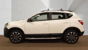 2013 Nissan Qashqai 1.6 Dci 360 2WD Euro 5 (s/s) 5dr in White — image 6