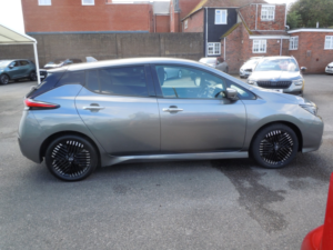 2023 Nissan Leaf 39kwh N-Connecta in Grey — image 3