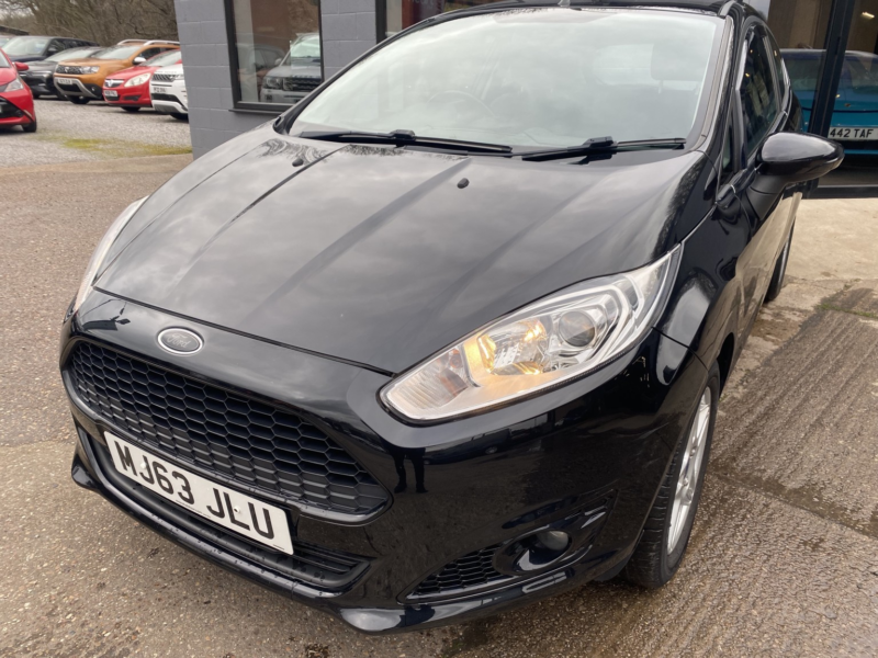2013 Ford Fiesta 1.0 Zetec in Black — image 1
