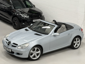 2006 Mercedes-Benz Slk 3.5 Slk350 in Silver — image 2
