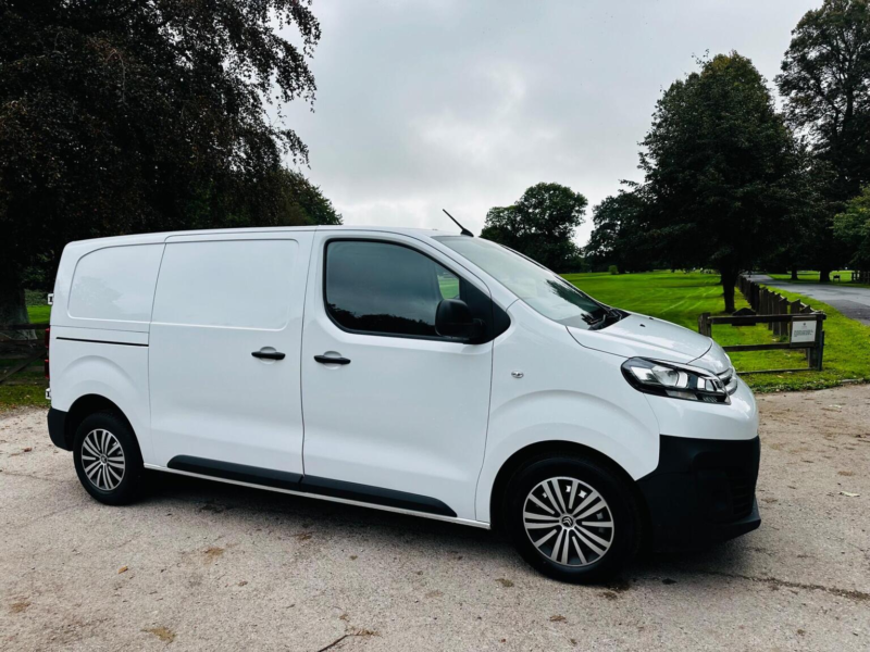 2024 Citroen Dispatch 1.5 Bluehdi 1000 Enterprise Edition M Fwd 2 Euro 6 (s/s) 6dr in White — image 1