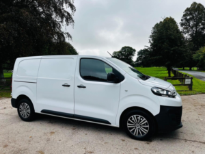 2024 Citroen Dispatch 1.5 Bluehdi 1000 Enterprise Edition M Fwd 2 Euro 6 (s/s) 6dr in White — image 3