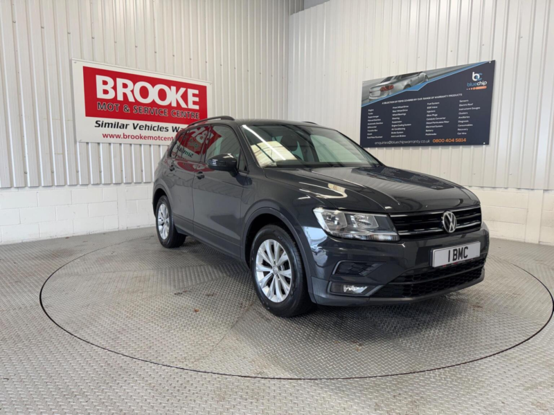 2017 Volkswagen Tiguan 1.4 Tsi S Euro 6 (s/s) 5dr in Grey — image 1