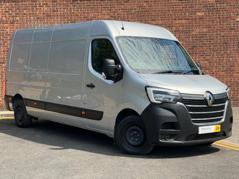 2023 Renault Master 2.3 Dci 35 Business+ Fwd Lwb Medium Roof Euro 6 4dr in Grey — image 1