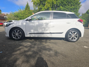 2017 Hyundai I20 1.4 Premium Se Nav Auto Euro 6 5dr in White — image 4