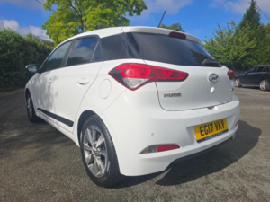 2017 Hyundai I20 1.4 Premium Se Nav Auto Euro 6 5dr in White — image 5