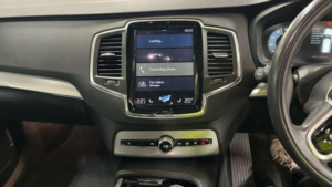 2016 Volvo Xc90 2.0h T8 Twin Engine 9.2kwh Momentum Geartronic 4WD Euro 6 (s/s) 5dr in Black — image 4