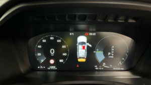 2016 Volvo Xc90 2.0h T8 Twin Engine 9.2kwh Momentum Geartronic 4WD Euro 6 (s/s) 5dr in Black — image 5