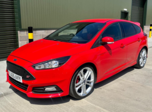 2015 Ford Focus 2.0t Ecoboost St-2 Euro 6 (s/s) 5dr in Red — image 5