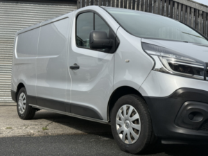 2020 Renault Trafic 2.0 Ll30 Energy Dci 145 Auto Edc Business+ My19 in Silver — image 3