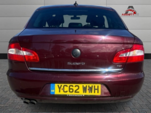 2012 Skoda Superb 2.0 Tdi Se Plus in Red — image 6