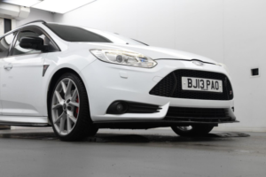 2013 Ford Focus 2.0t Ecoboost St-3 Euro 5 (s/s) 5dr in White — image 4