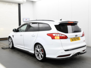 2013 Ford Focus 2.0t Ecoboost St-3 Euro 5 (s/s) 5dr in White — image 5