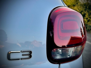 2017 Citroen C3 1.2 Puretech Feel Euro 6 5dr in White — image 4