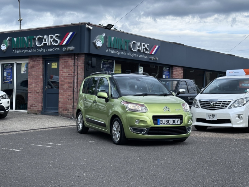 2010 Citroen C3 Picasso 1.6 Hdi Exclusive in Green — image 1
